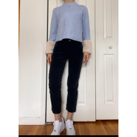 Zara blue sweater with faux fur white cuffs - Picture 3 of 6